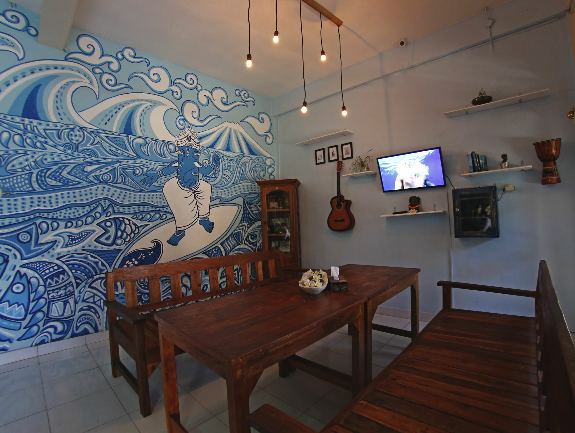 Surfers House Hotel Kuta  Bagian luar foto